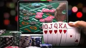 Philippines player spinning slot games on mobile casino app